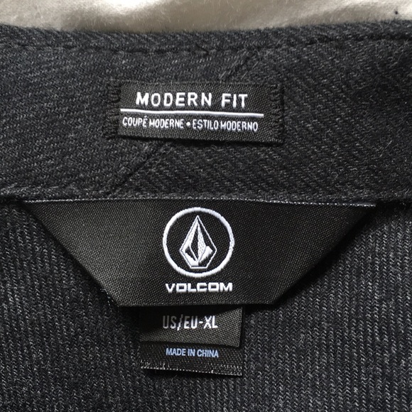 Volcom Top - Picture 2 of 3